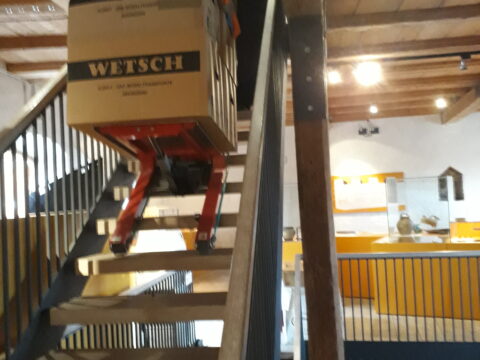 Gabelstapler, Arbeitsbühne, Treppensteiger, Sackkarre, Service München Linde, Manitou, Zonzini News, Blog Post Archäologische Umzug