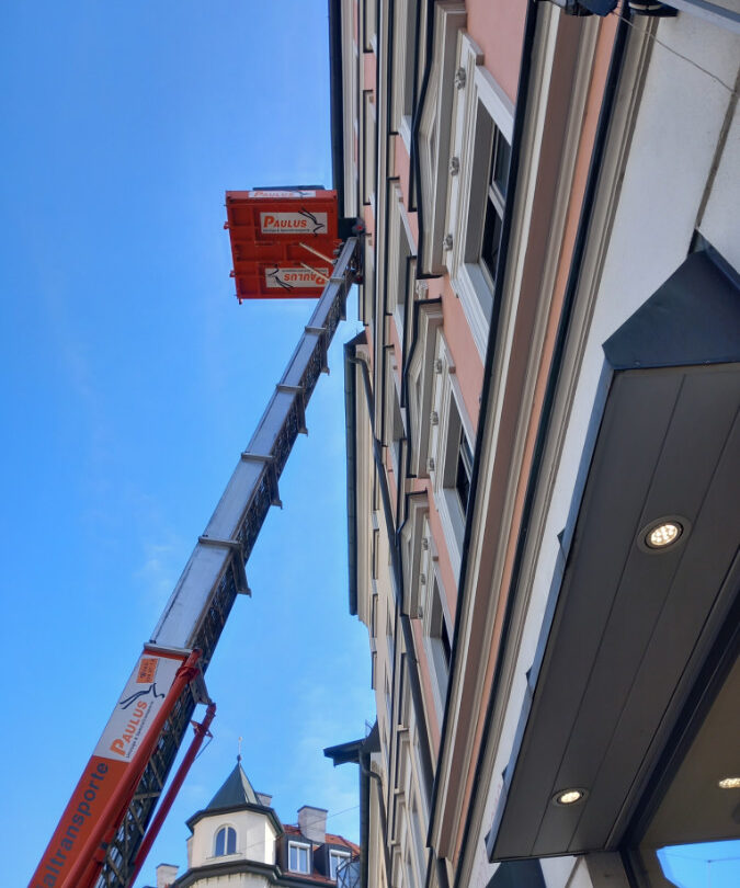 Gabelstapler, Arbeitsbühne, Treppensteiger, Sackkarre, Service München Linde, Manitou, Zonzini News, Laborgeräte in Arztpraxis München verbringen 08