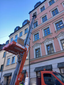 Gabelstapler, Arbeitsbühne, Treppensteiger, Sackkarre, Service München Linde, Manitou, Zonzini News, Laborgeräte in Arztpraxis München verbringen 05