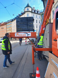 Gabelstapler, Arbeitsbühne, Treppensteiger, Sackkarre, Service München Linde, Manitou, Zonzini News, Laborgeräte in Arztpraxis München verbringen 01